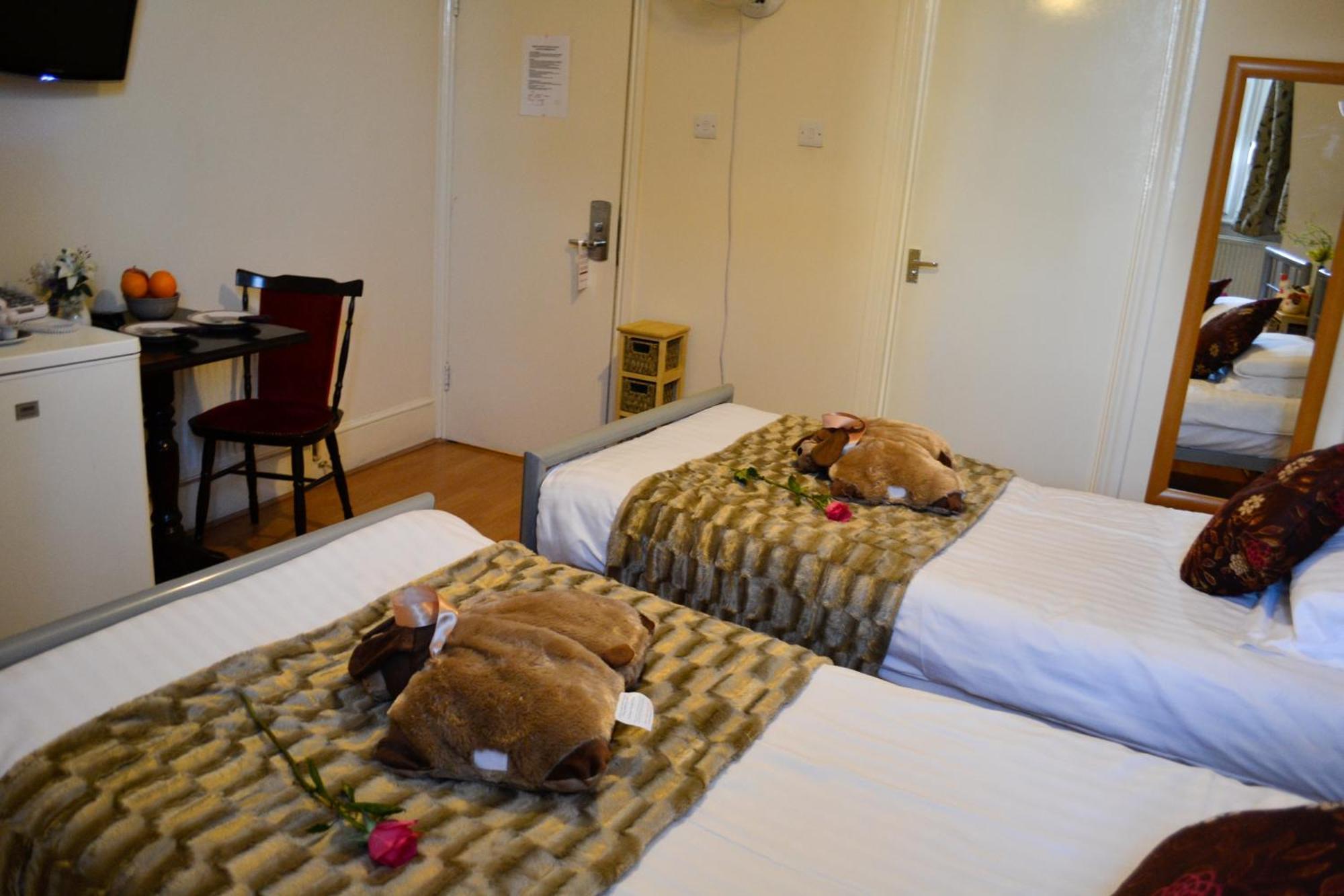 City London Hotel Номер фото